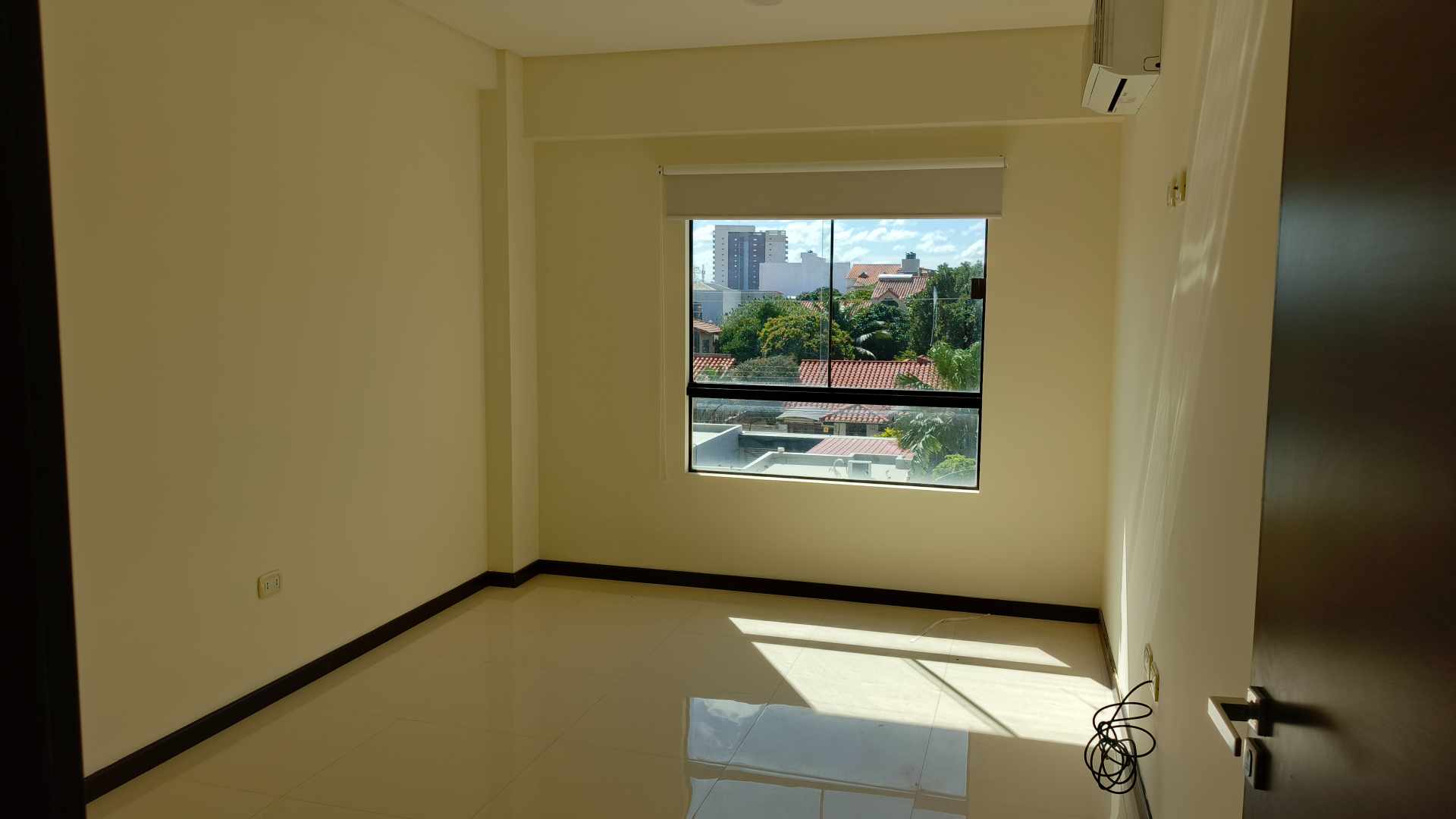 Departamento AVENIDA ALEMANA Y TERCER ANILLO EXTERNO .. Calle Angel Roca 3035 Foto 11