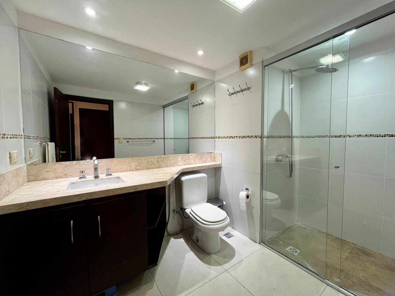 Departamento en AlquilerDpto de 3 habitaciones con parqueo 3 dormitorios 2 baños 1 parqueos Foto 11