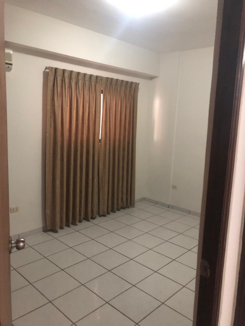 Departamento en VentaDUPLEX EN VENTA EN CONDOMINIO DOS HERMANAS
Radial 27 pasando 5to Anillo Foto 8