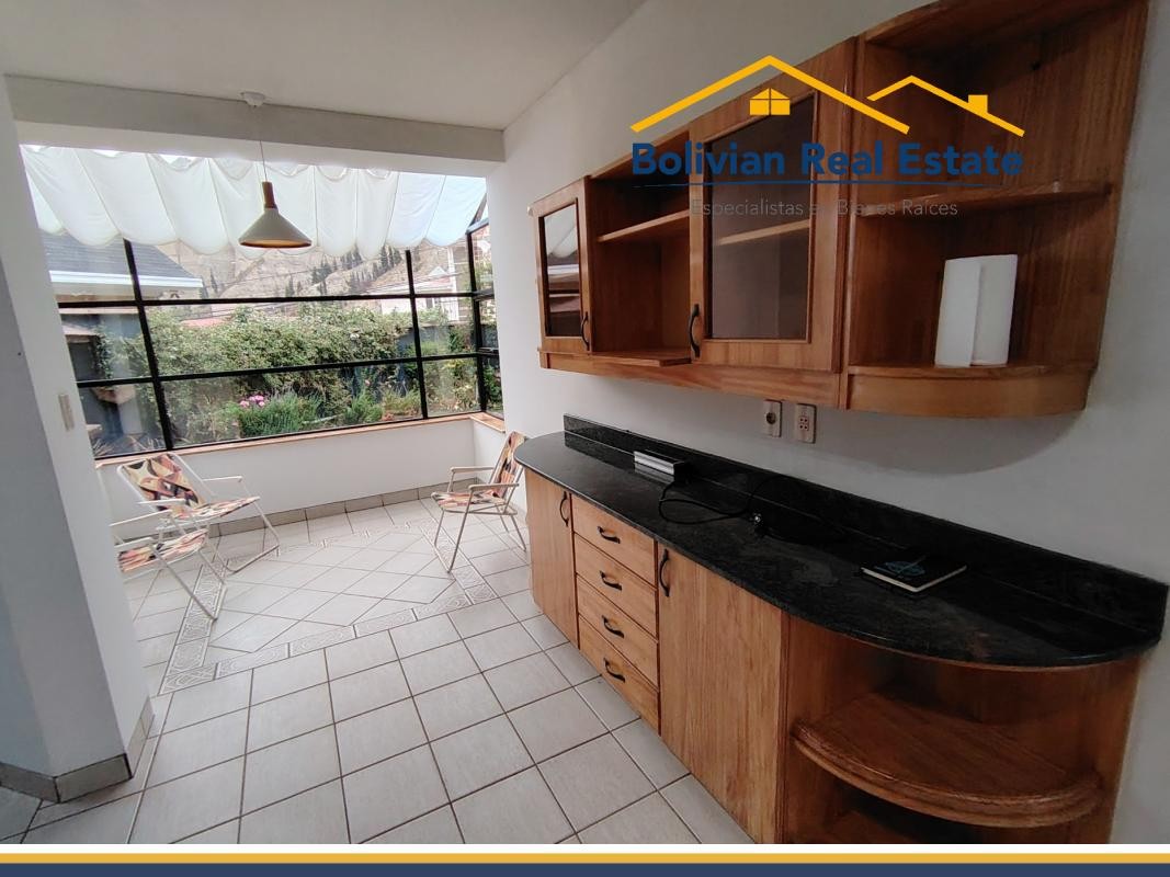 Casa en VentaACHUMANI - LA BARQUETA LINDA CASA EN VENTA  4 dormitorios 4 baños 4 parqueos Foto 14
