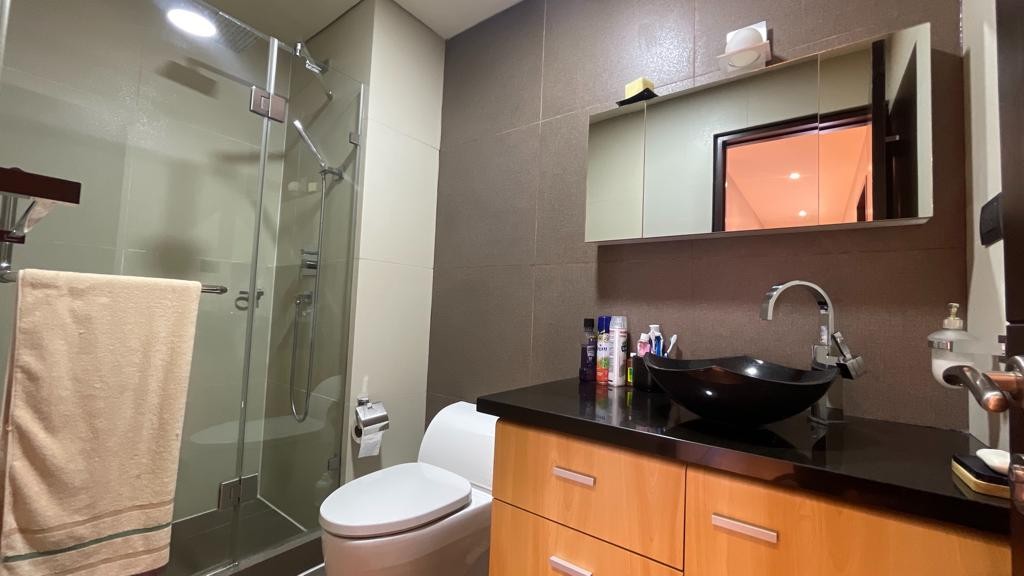 Departamento en Calacoto en La Paz 3 dormitorios 3 baños 1 parqueos Foto 9