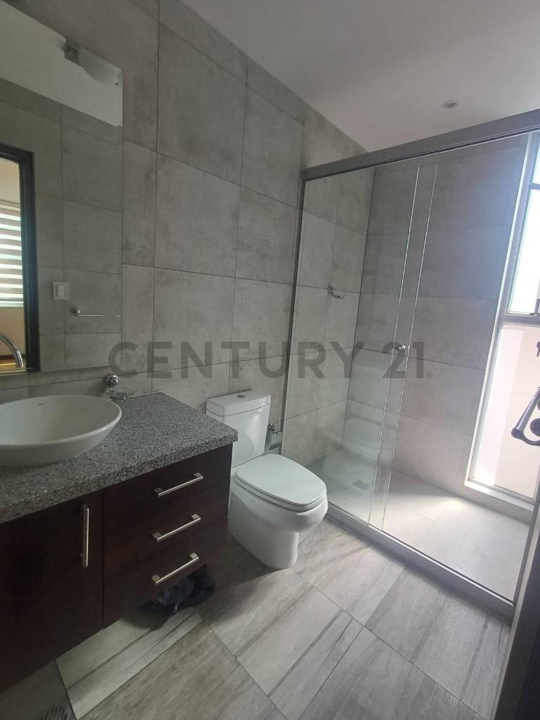 En Alquiler a Bs 4,700 Foto 12