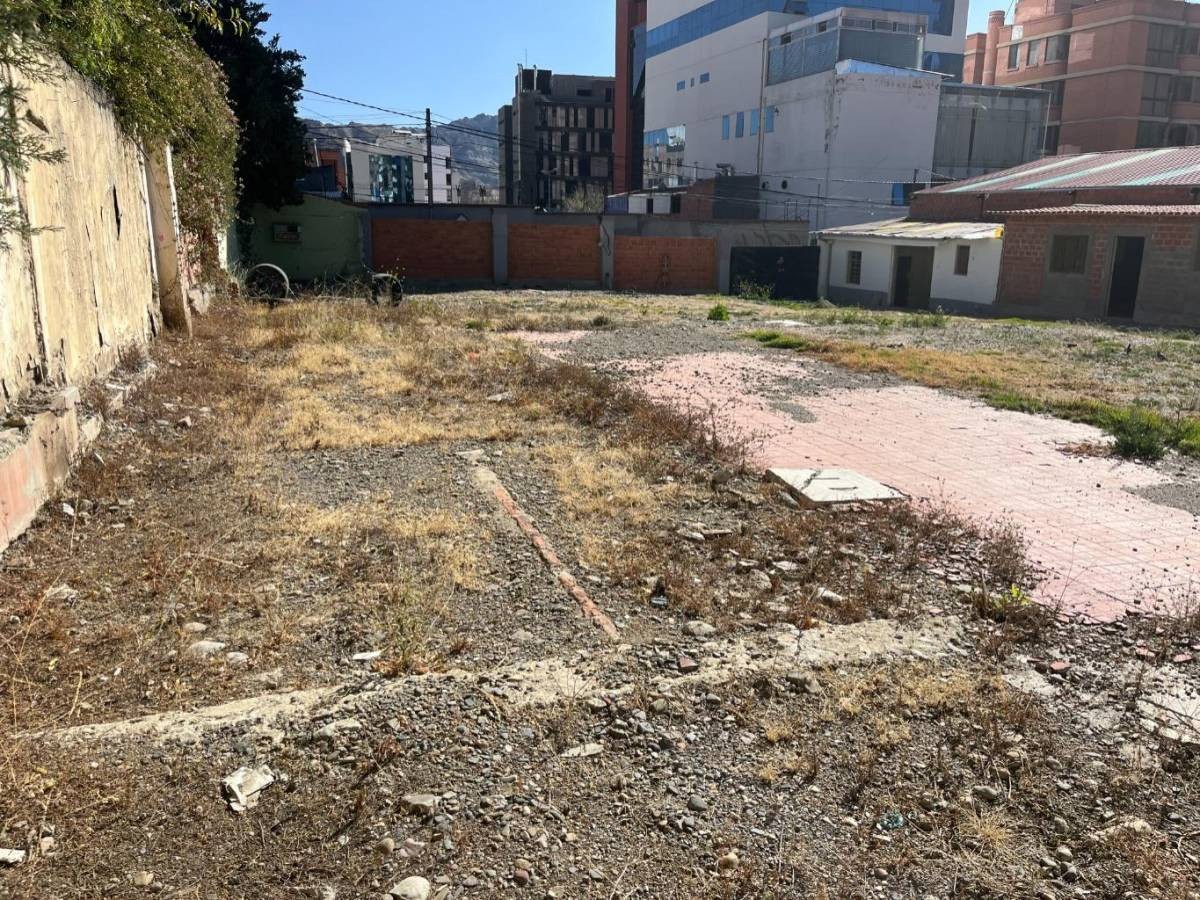 En Alquiler a Bs 17,000 Foto 3