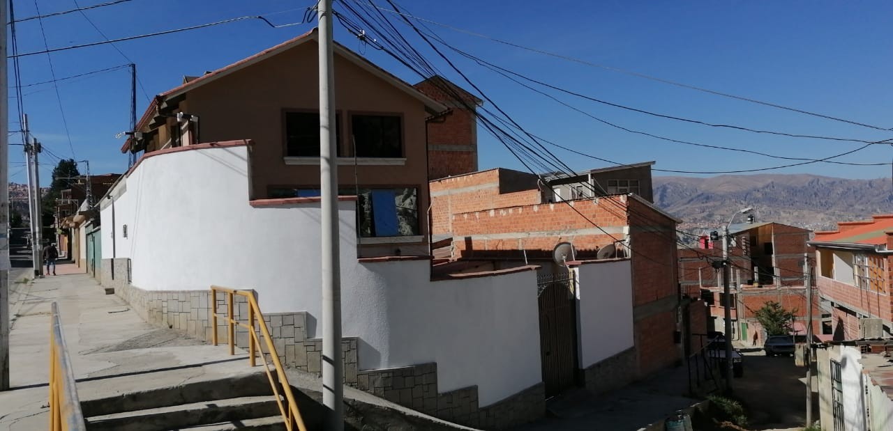Casa en Sopocachi en La Paz 4 dormitorios 2 baños  Foto 10