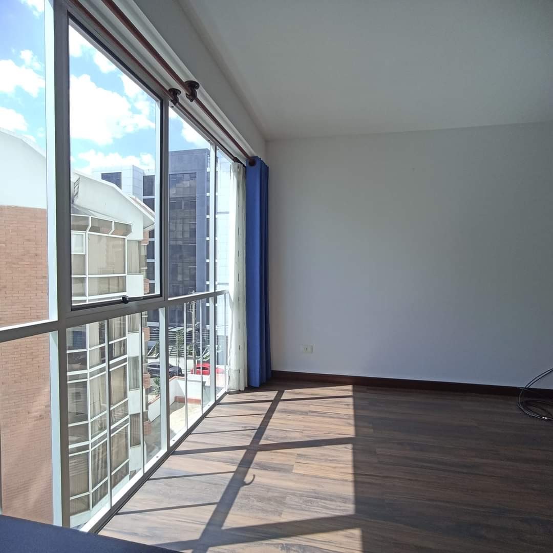 Departamento en Calacoto en La Paz 2 dormitorios 3 baños 1 parqueos Foto 6