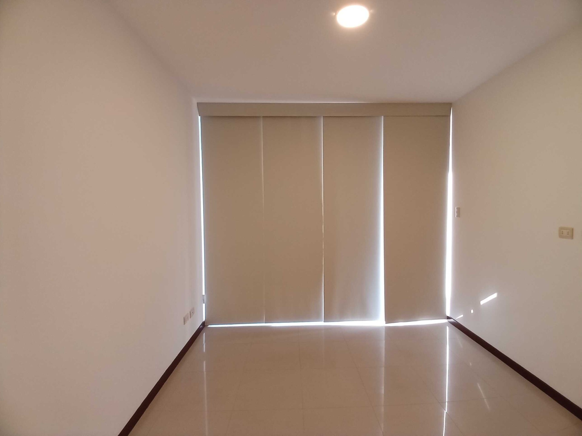 Departamento en Alquiler🏢 EN ALQUILER – DEPARTAMENTO DÚPLEX EN TORRES URBARI 2 dormitorios 2 baños 1 parqueos Foto 9