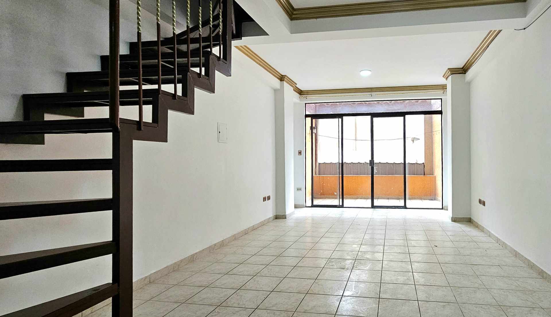 Departamento Av. Argamosa 1er ANILLO  Foto 6