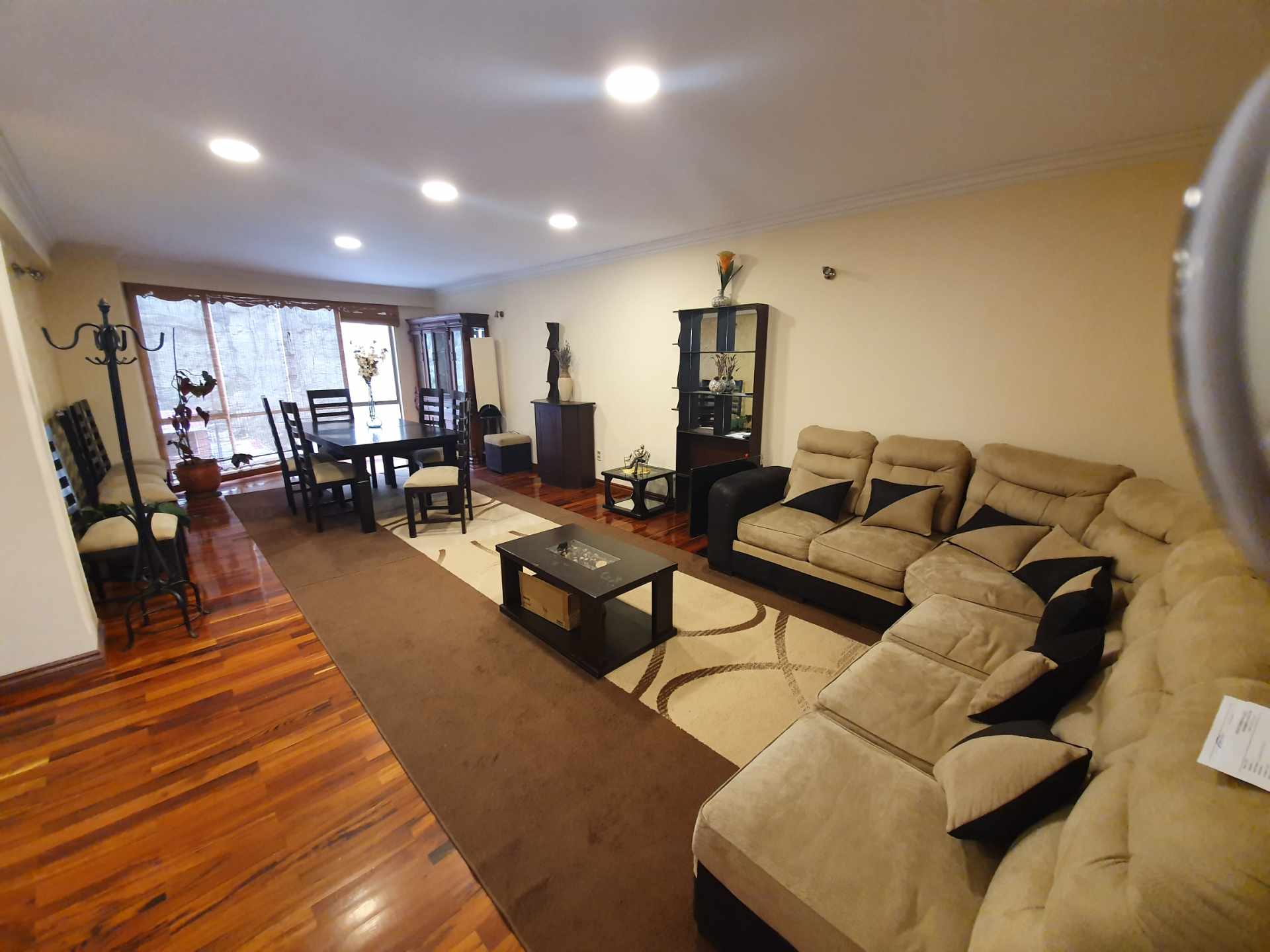 Departamento en AlquilerAchumani 4 dormitorios 5 baños 2 parqueos Foto 2