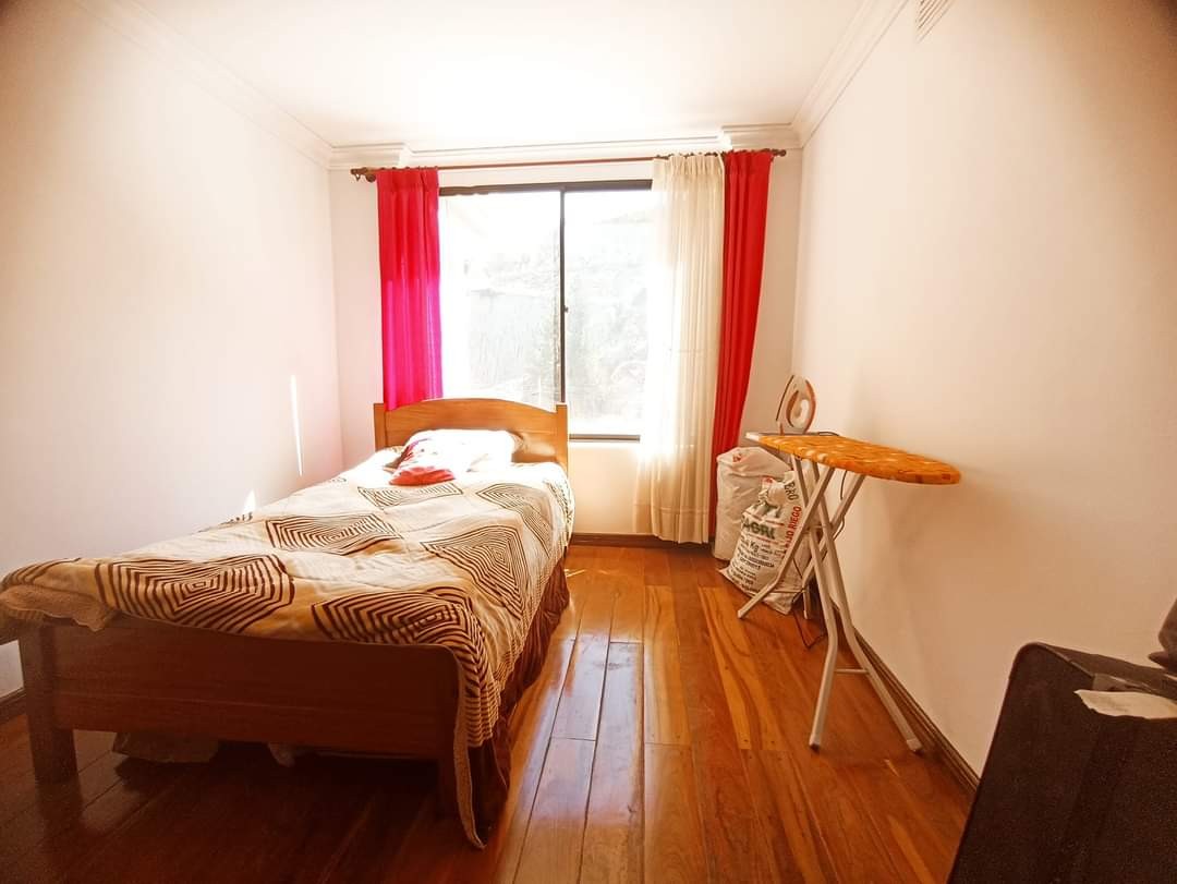 Departamento en AnticréticoObrajes calle 3 Foto 14