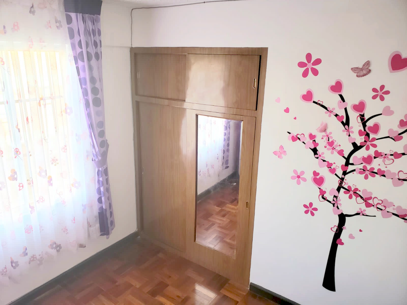 Departamento en AlquilerLOS PINOS 3 dormitorios 2 baños  Foto 4