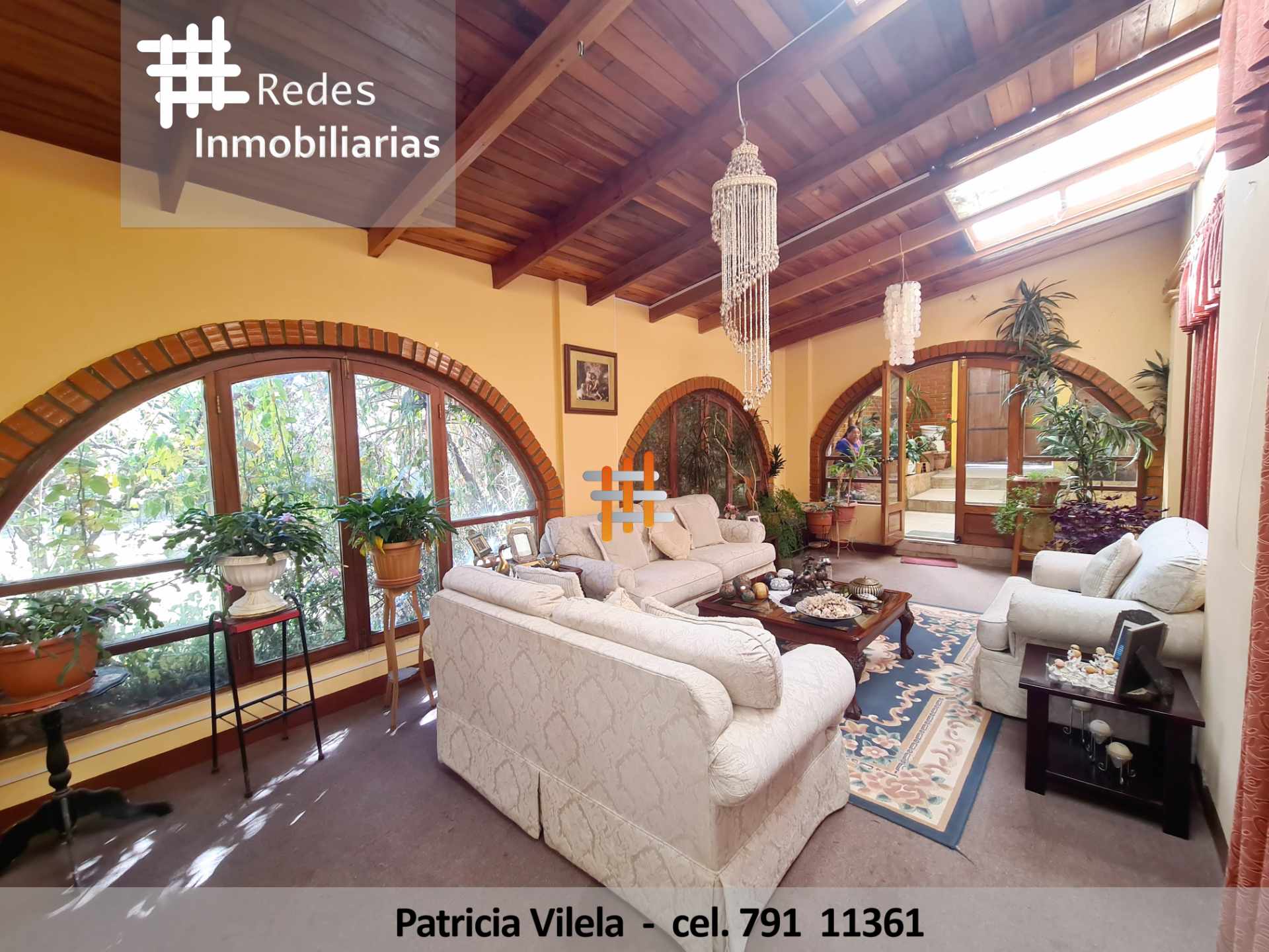 Casa en VentaCASA EN VENTA CON UBICACIÓN INMEJORABLE
A INICIOS DE IRPAVI, EN ESQUINA, SOBRE AV. PRINCIPAL 4 dormitorios 5 baños 2 parqueos Foto 8