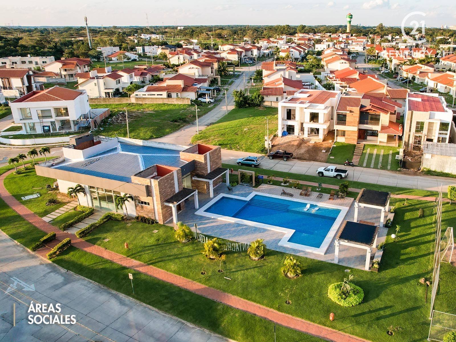 Casa en VentaCasa en Venta Urubó Condominio Santa Cruz de la Colina  3 dormitorios 3 baños 3 parqueos Foto 3