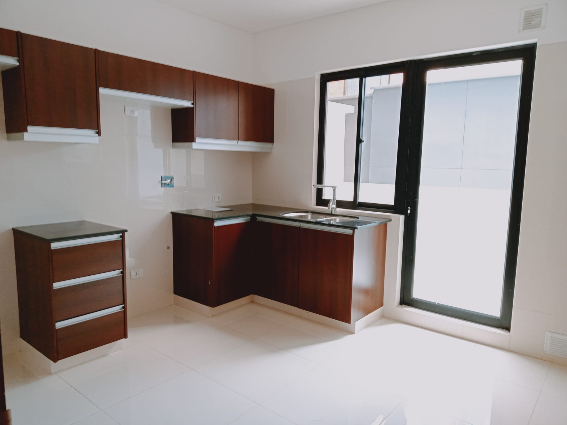 Departamento en Calacoto en La Paz 3 dormitorios 3 baños 1 parqueos Foto 12