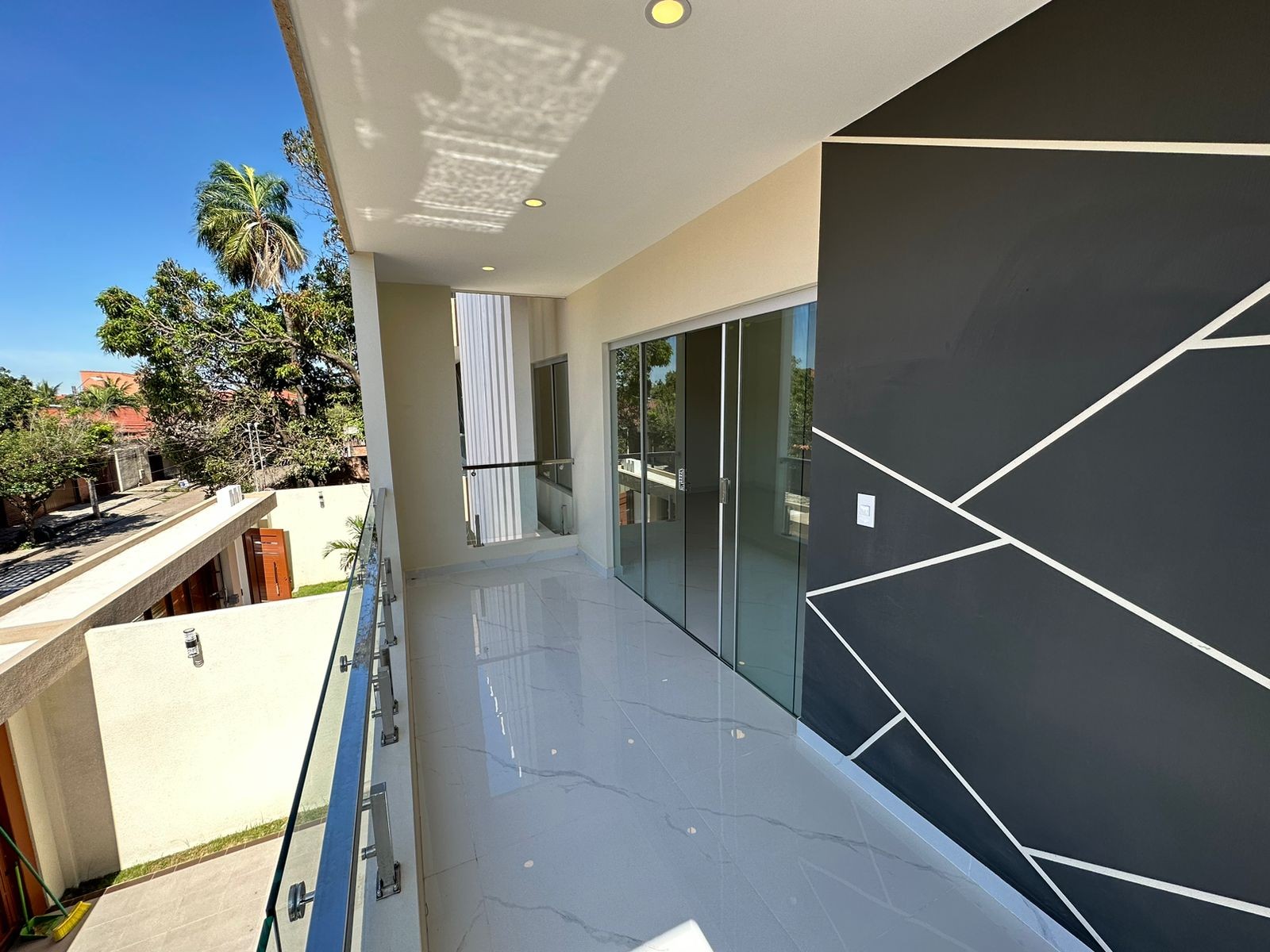 Casa en VentaSANTOS DUMONT ENTRE 3ER Y 4TO ANILLO 4 dormitorios 5 baños 2 parqueos Foto 8