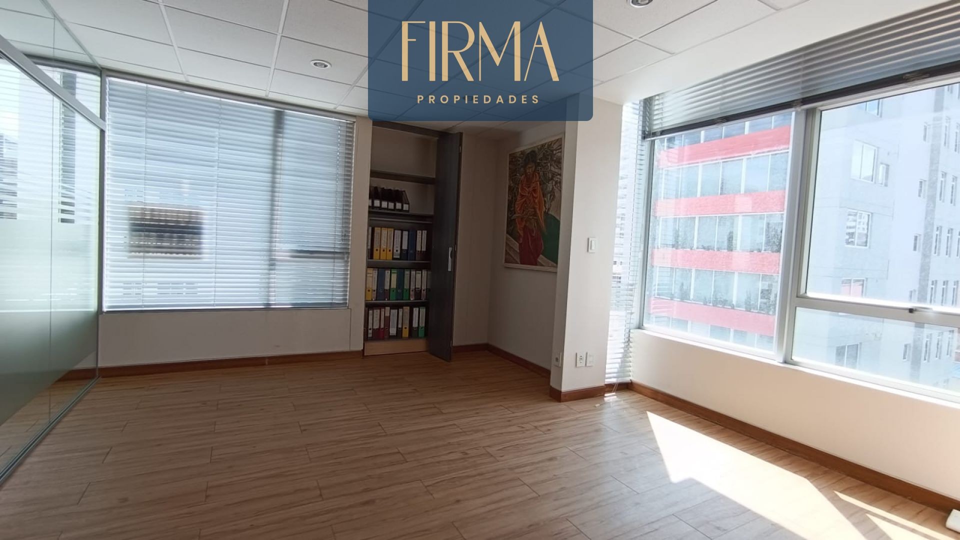 Oficina en Calacoto en La Paz 4 dormitorios 2 baños 1 parqueos Foto 10