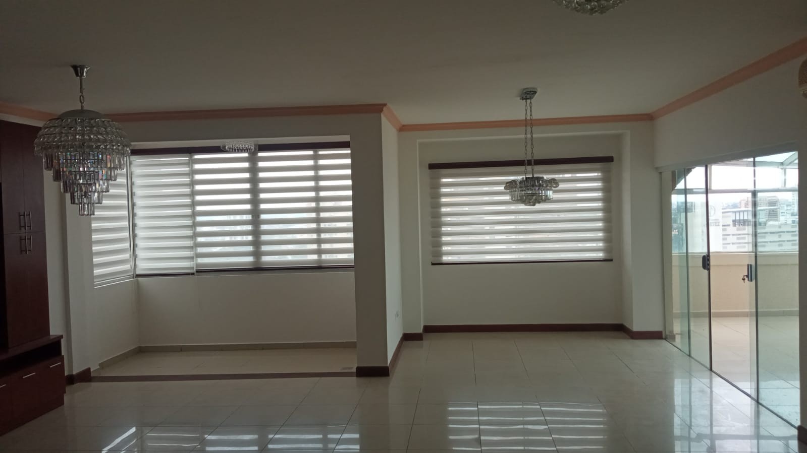 Departamento en Venta Z/ Norte, cerca plaza del Estudiante, HERMOSO PENTHOUSE 3D 200M2 Foto 3