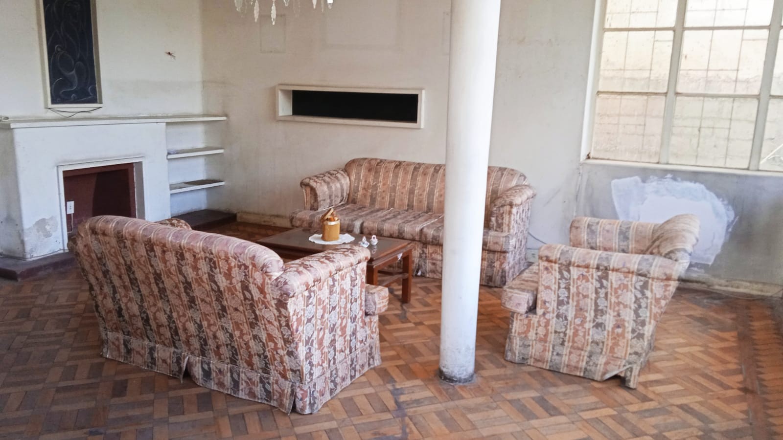 Casa en Noroeste en Cochabamba 4 dormitorios 3 baños 6 parqueos Foto 18