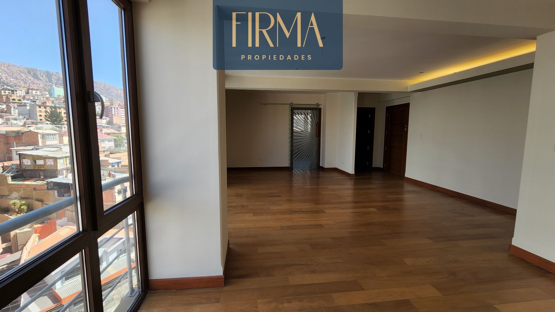 Departamento en VentaPENTHOUSE EN VENTA A ESTRENAR, SOPOCACHI  Foto 1