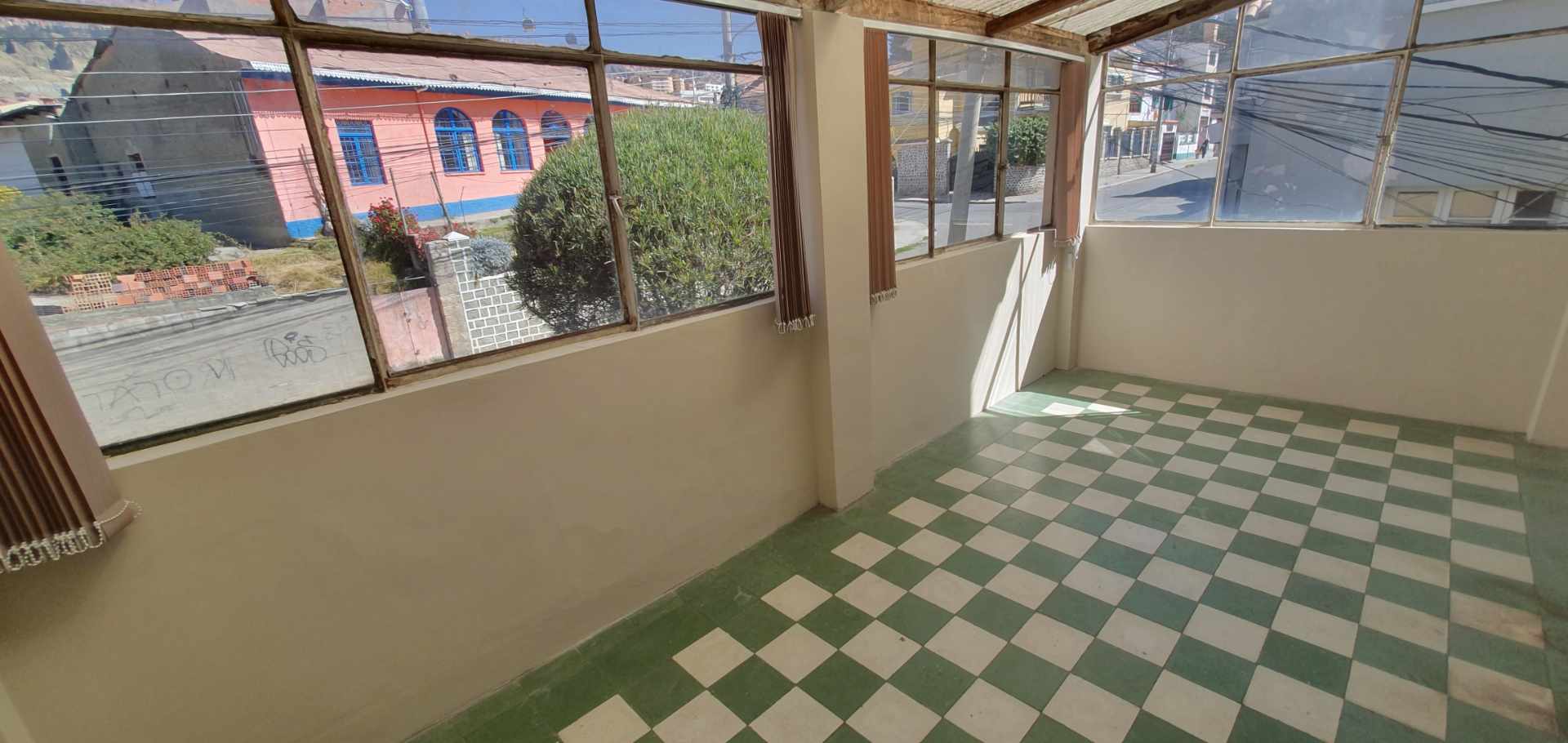 Oficina en Sopocachi en La Paz 7 dormitorios 1 baños  Foto 8