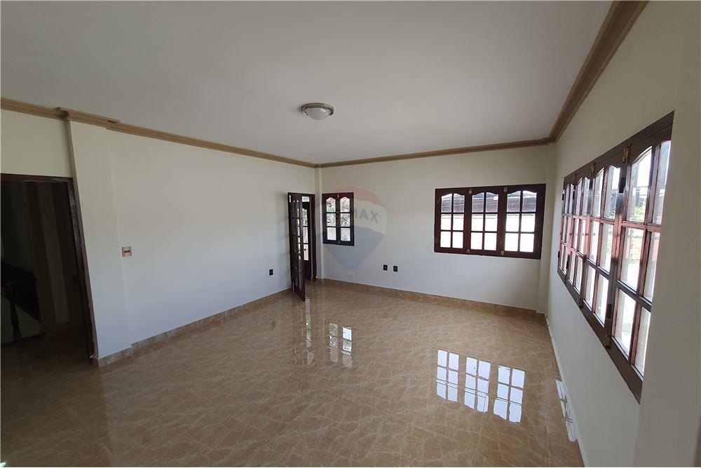 Casa en San Jorge en Tarija 4 dormitorios 4 baños 2 parqueos Foto 12