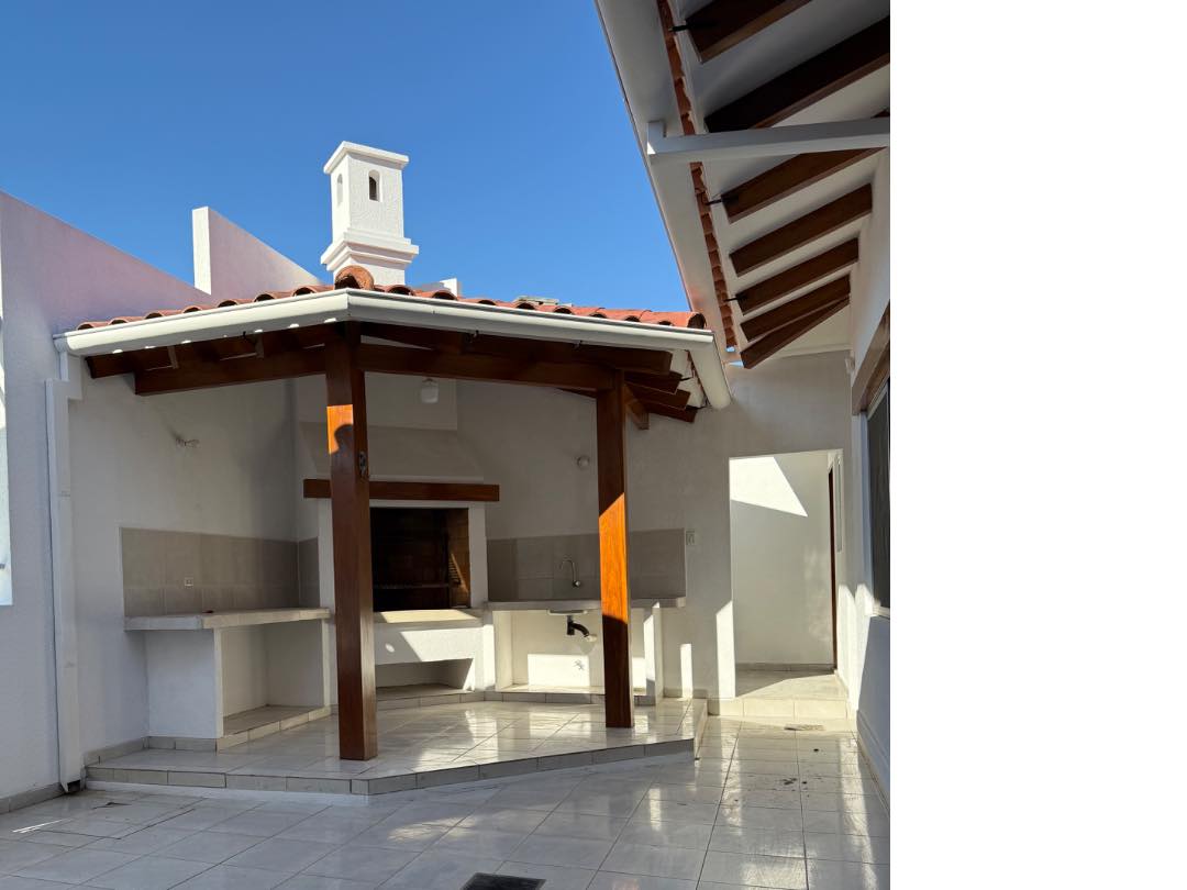 Casa A POCOS MINUTOS DEL PUENTE FOIANINI ZONA URUBO  Foto 5