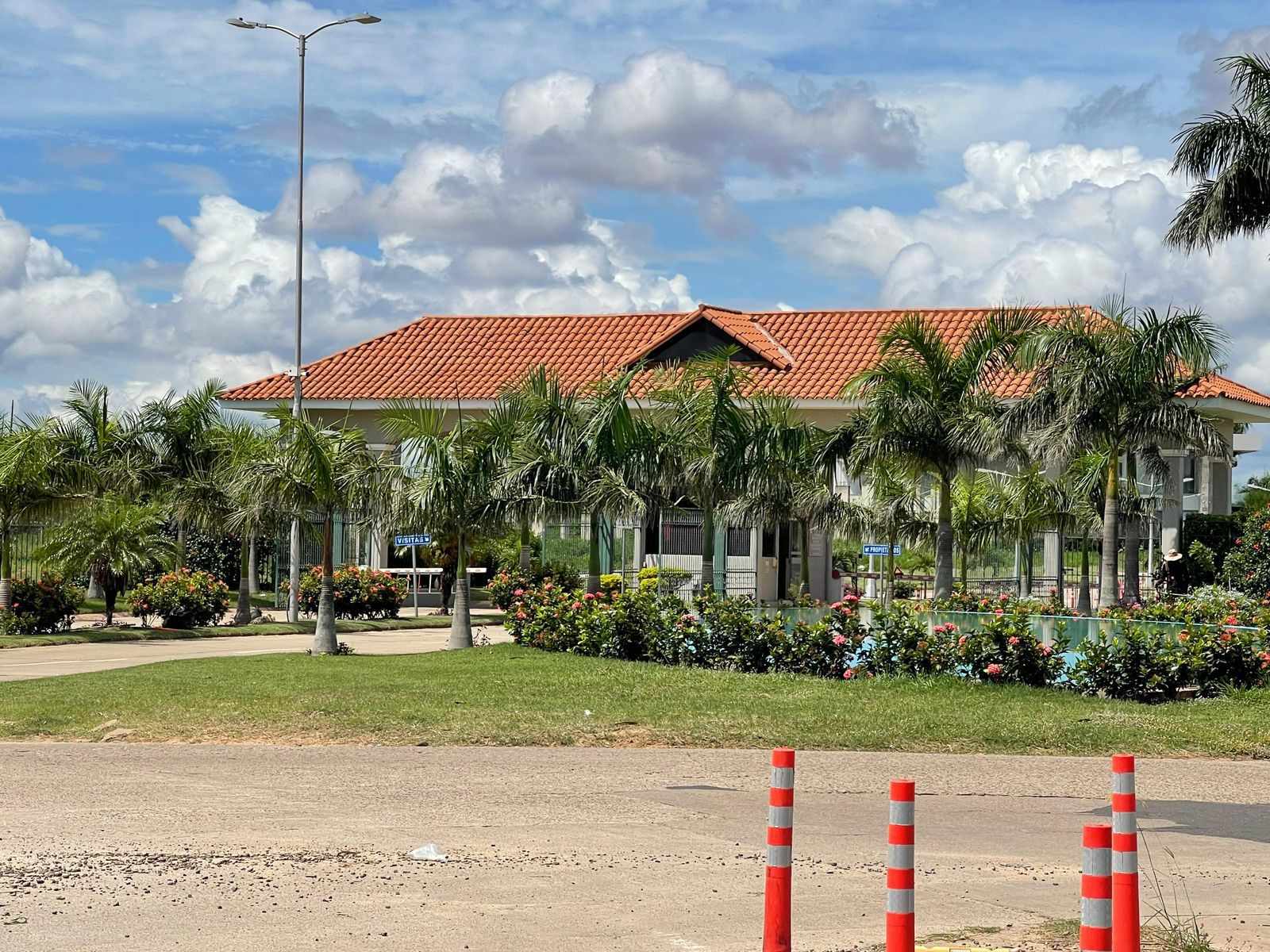 Terreno en Urubó en Santa Cruz de la Sierra    Foto 2