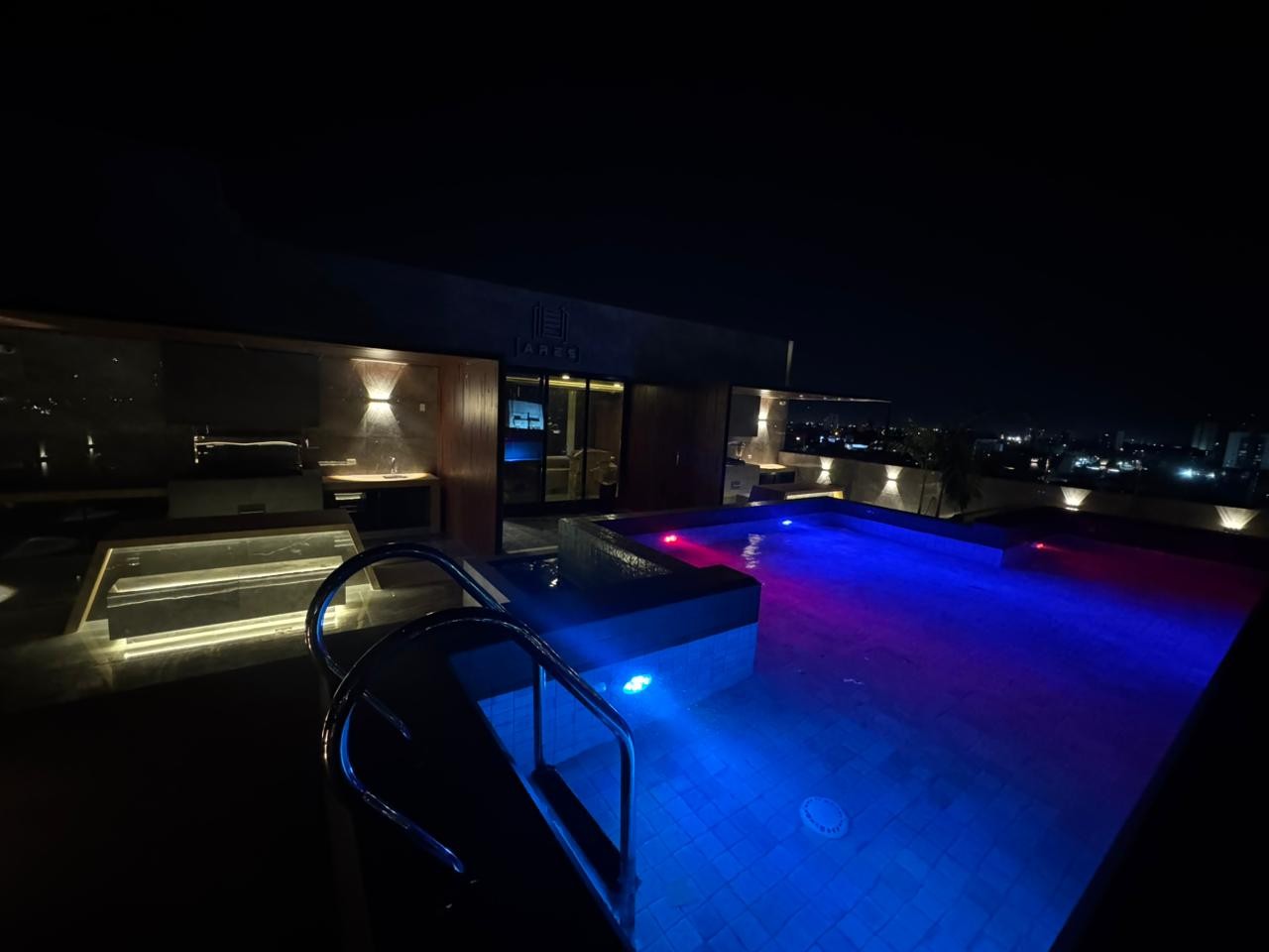 Departamento en Entre 4to y 5to anillo Norte en Santa Cruz de la Sierra 1 dormitorios 1 baños  Foto 7