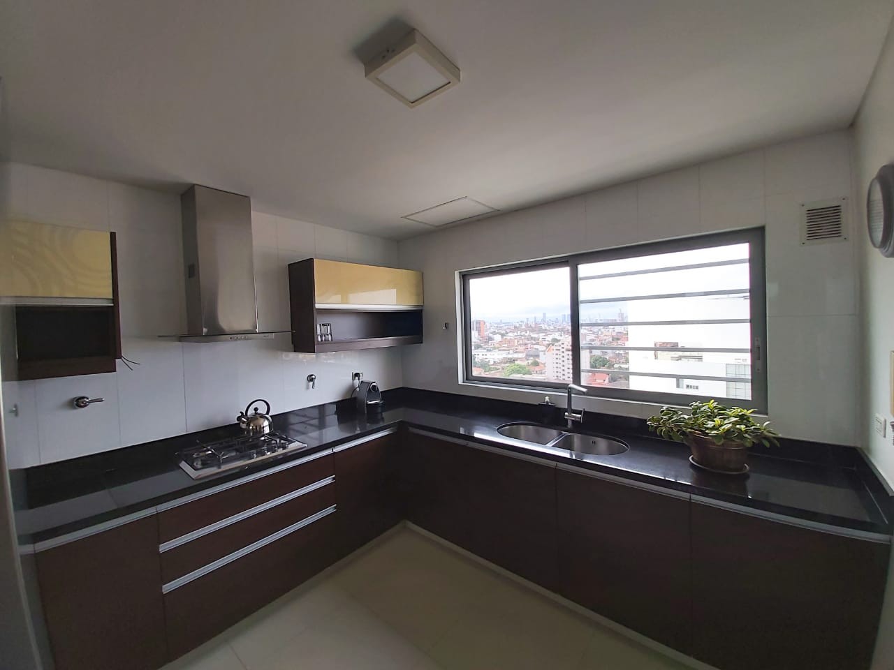 Departamento en VentaAlameda Potosí casi esquina Irala Edificio Torre Vanguardia  Foto 10