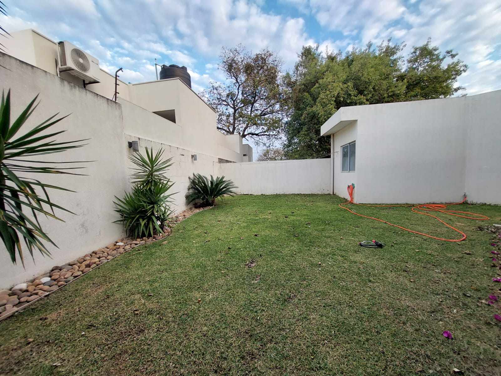 Casa en VentaCond Versalles I Ingreso a Mainter 4 dormitorios 4 baños 3 parqueos Foto 6