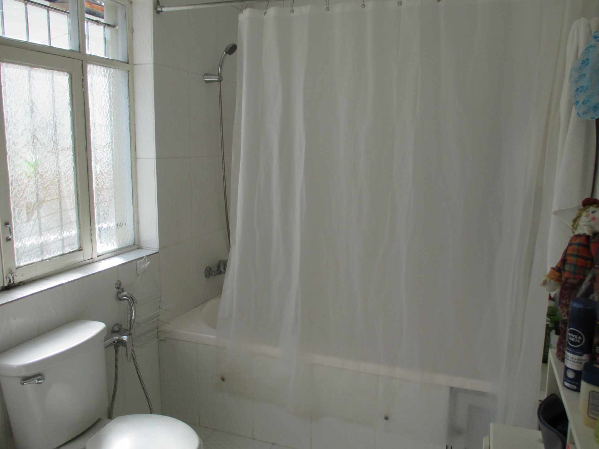 Casa en Aranjuez en Cochabamba 4 dormitorios 4 baños 3 parqueos Foto 7