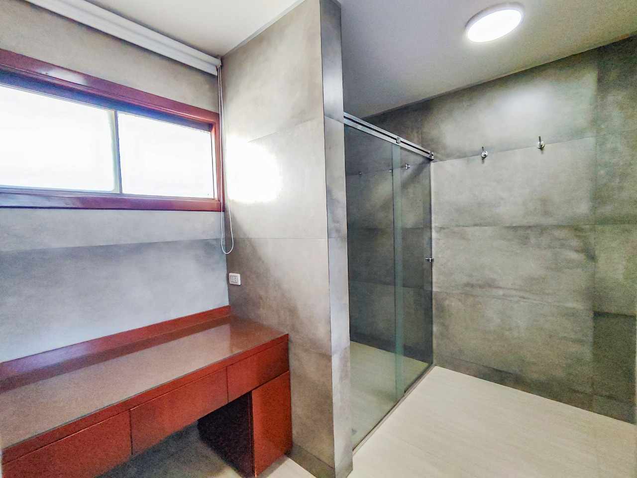 Casa en AlquilerCond. La Hacienda I, 5to. Anillo entre Av. Banzer y Av. Beni 4 dormitorios 3 baños 1 parqueos Foto 10