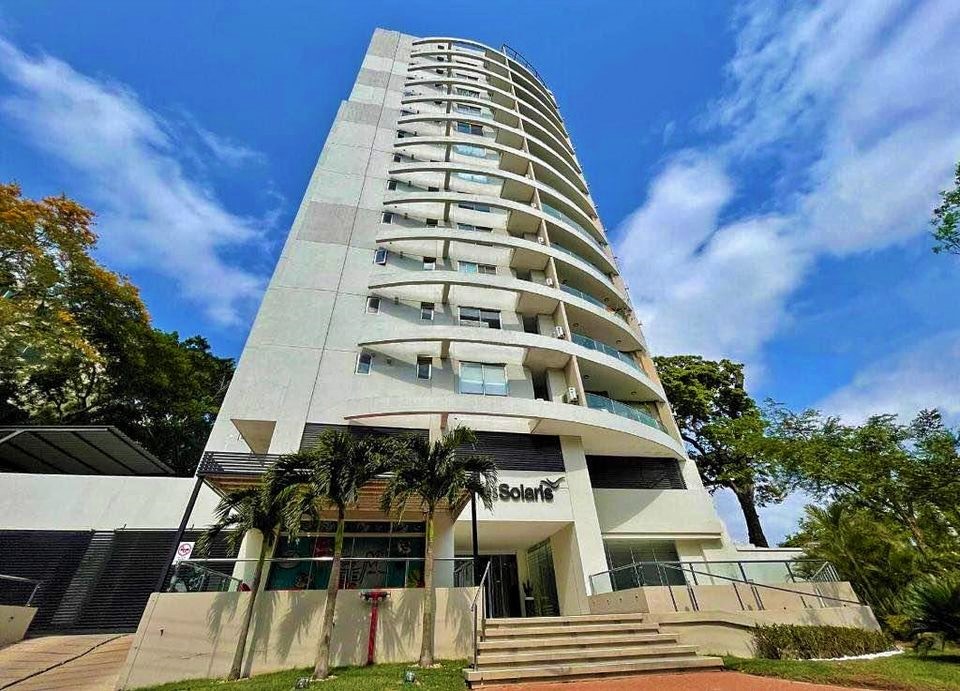 Departamento en VentaCondominio Torres Solaris, Av. Radial 19 Y Vagabundos (5to anillo) Piso 14 - Departamento 14A Santa Cruz - Bolivia 3 dormitorios 2 baños 1 parqueos Foto 1