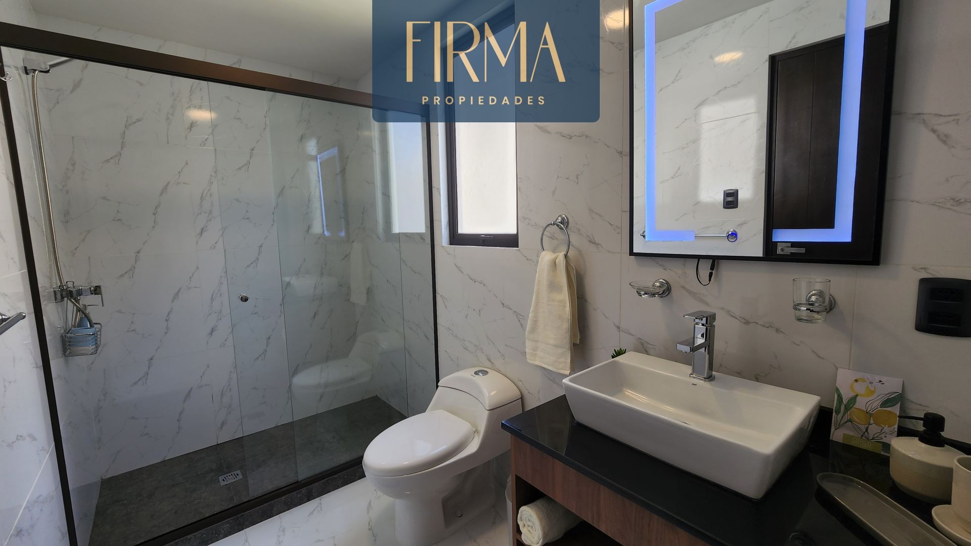 Casa en Mallasilla en La Paz 3 dormitorios 5 baños 2 parqueos Foto 23