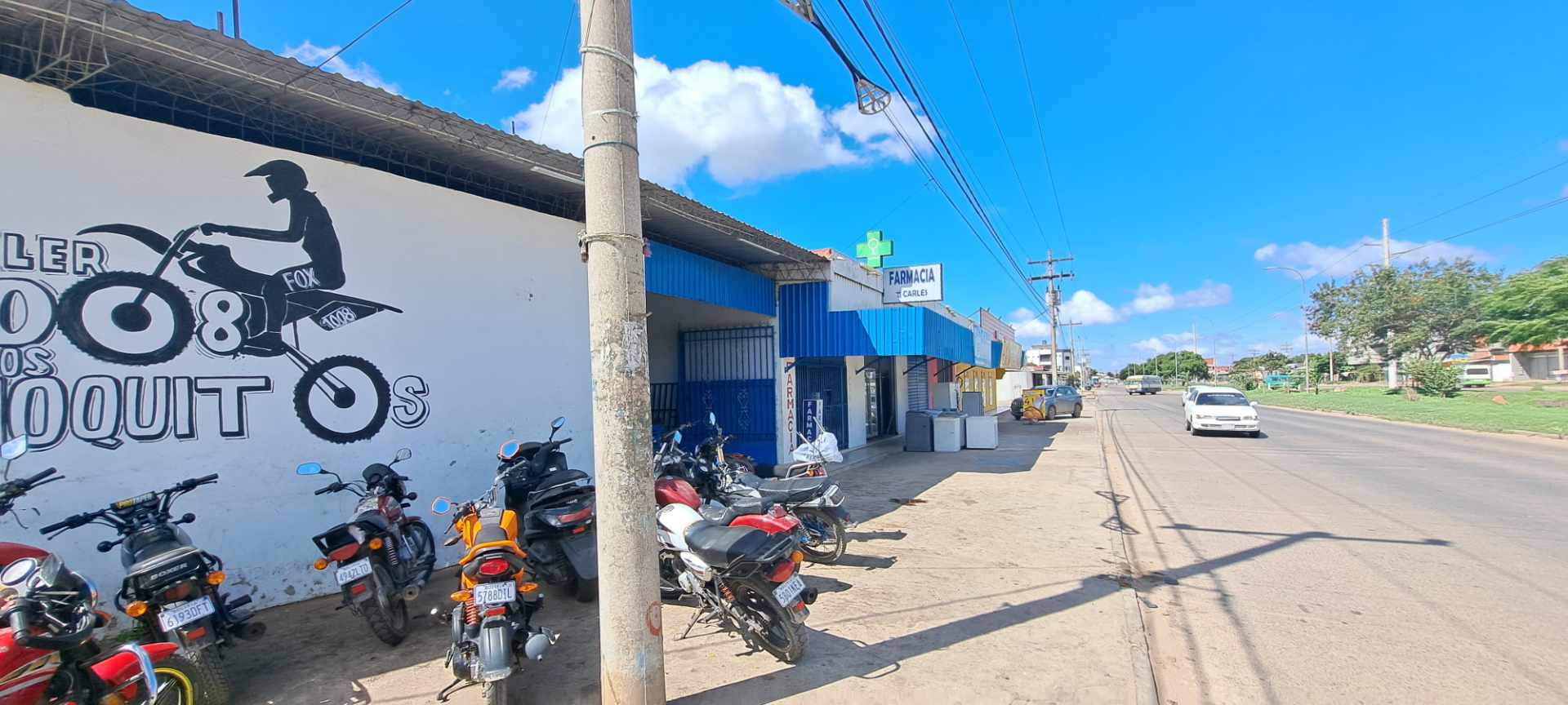 Casa en VentaCasa Comercial en venta SOBRE AVENIDA INTERNACIONAL ZONA 𝐍𝐎𝐑𝐄𝐒𝐓𝐄 8 dormitorios 5 baños 5 parqueos Foto 6