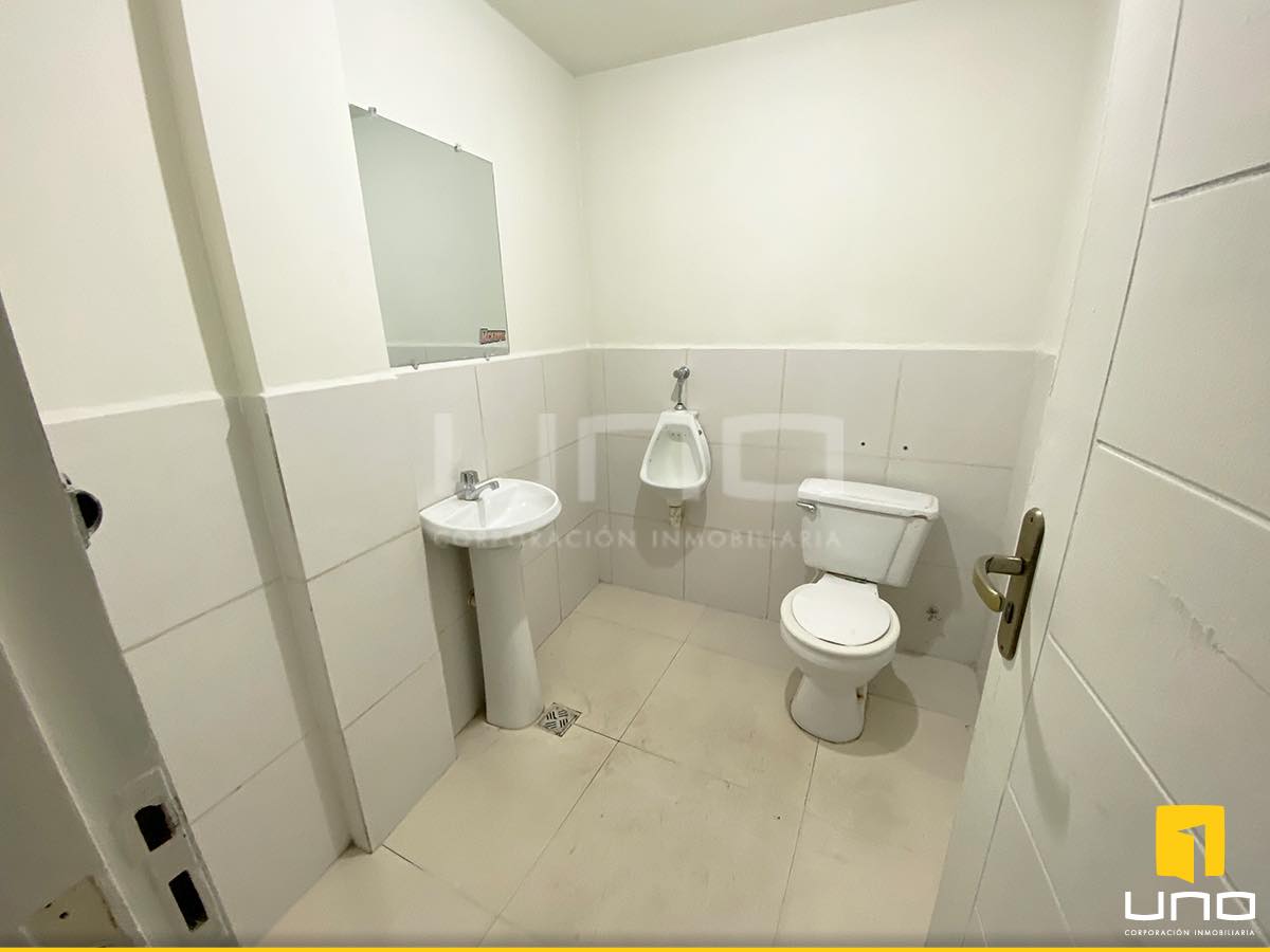 Local comercial en AlquilerSeoane entre 21 de Mayo y Libertad Foto 3