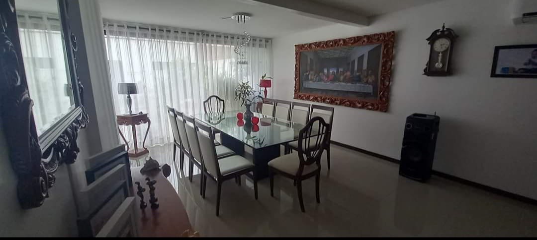 Casa en AnticréticoZona Norte,  Entre 2do y 3er Anillo Alemana  Foto 6