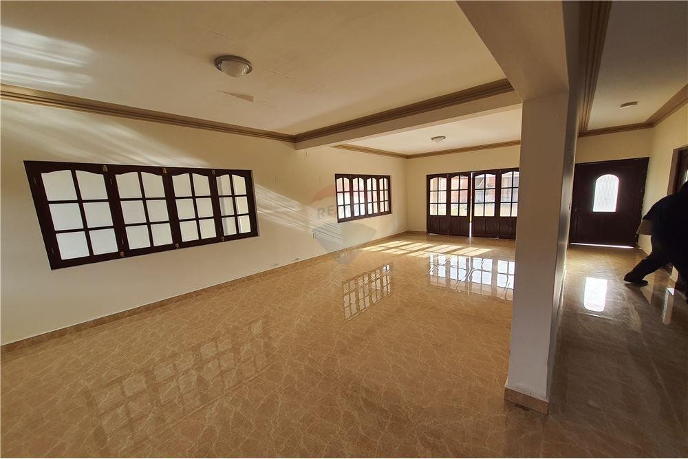 Casa en San Jorge en Tarija 4 dormitorios 4 baños 2 parqueos Foto 5