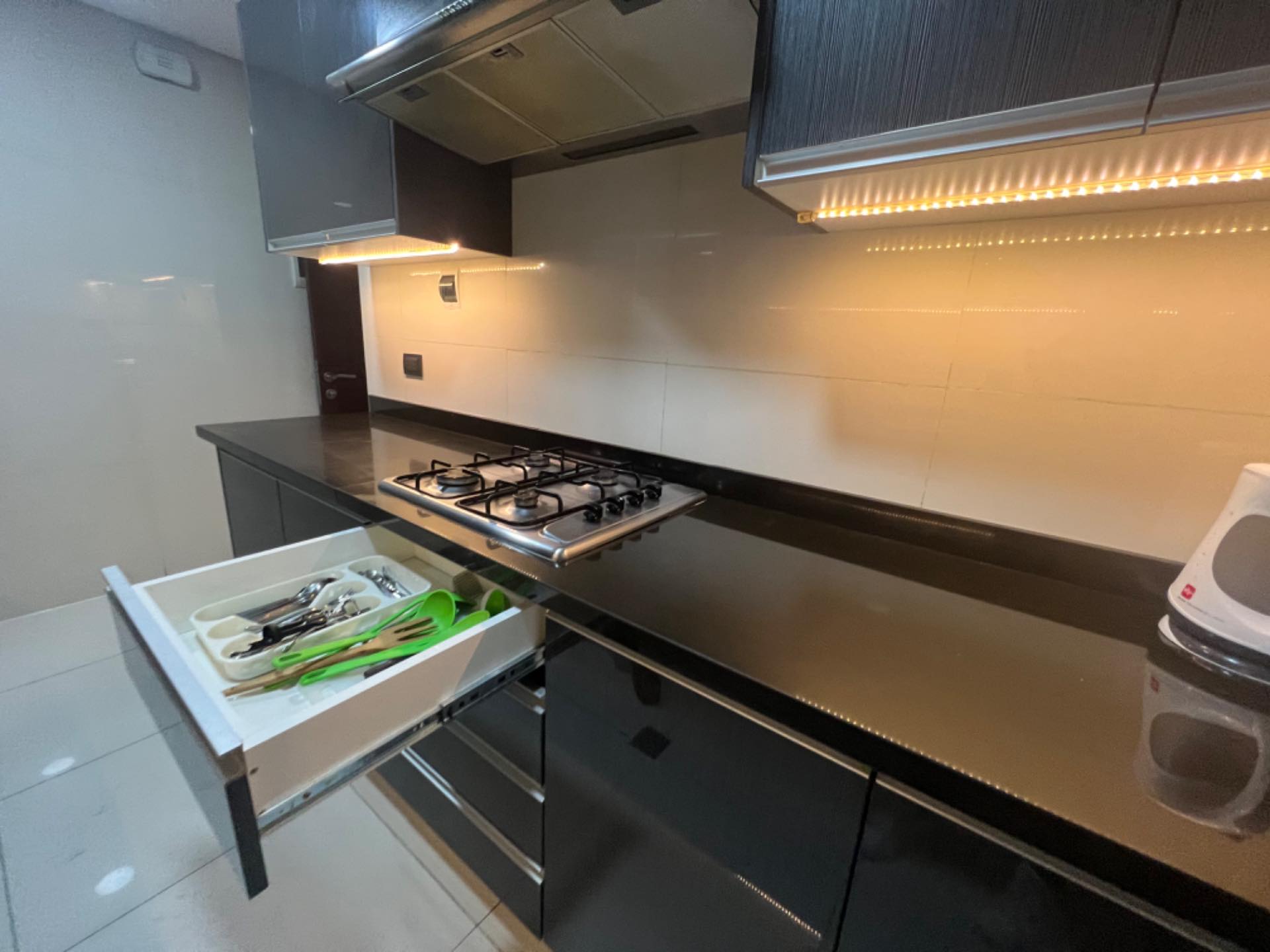 Departamento en AlquilerCalle 10 de calacoto avenida principal  3 dormitorios 3 baños 1 parqueos Foto 18