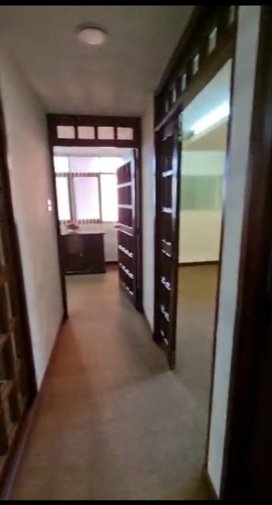 Oficina en Sopocachi en La Paz 7 dormitorios 2 baños 1 parqueos Foto 8