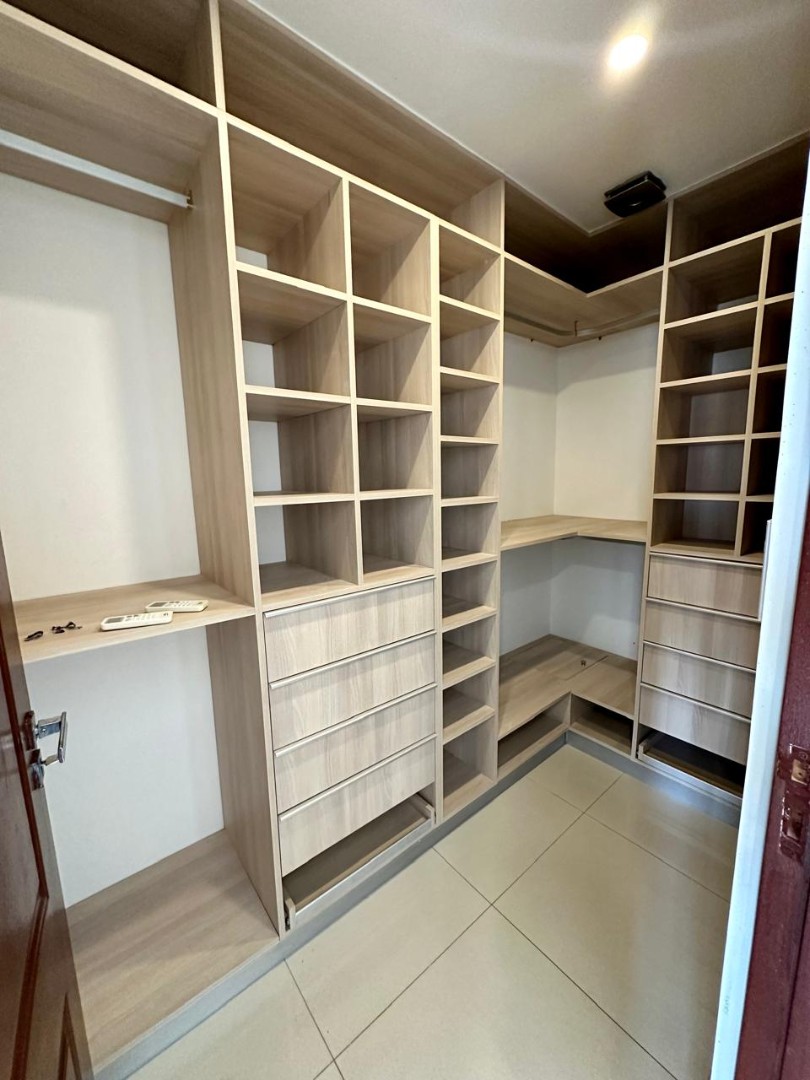 Casa en VentaEn Venta Hermosa Casa de 4 Dormitorios en Condominio en Av. Piraí Zona de Condominios Foto 11