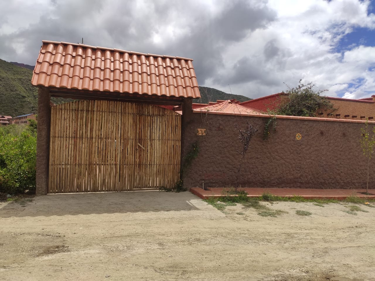 Casa en Mecapaca en La Paz 4 dormitorios 4 baños 4 parqueos Foto 3