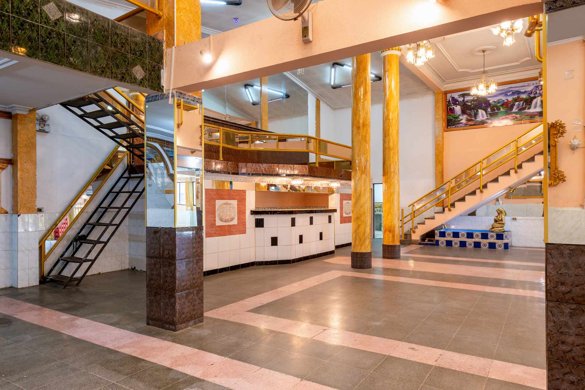 Edificio en VentaAv. Ingavi Zona Chimba Foto 3