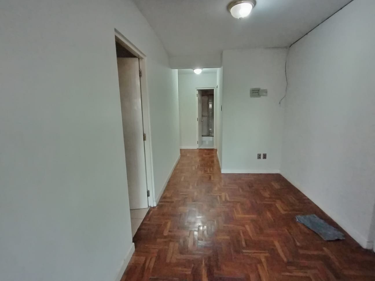 Departamento en Alquiler6 de agosto esquina campos , zona de San Jorge 4 dormitorios 3 baños 1 parqueos Foto 3