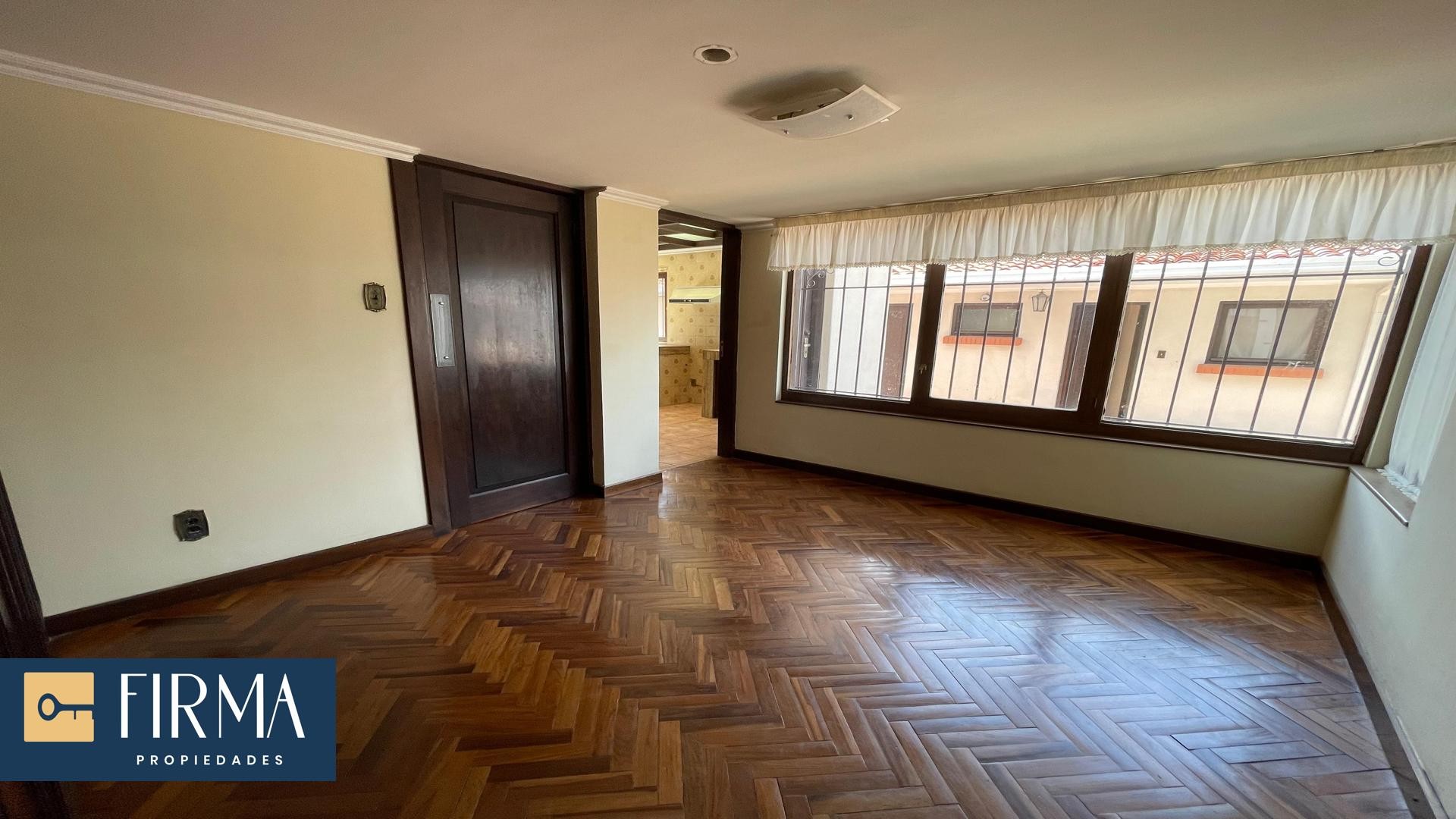 Casa en AlquilerCASA EN ALQUILER EN LA FLORIDA 3 dormitorios 5 baños 3 parqueos Foto 11