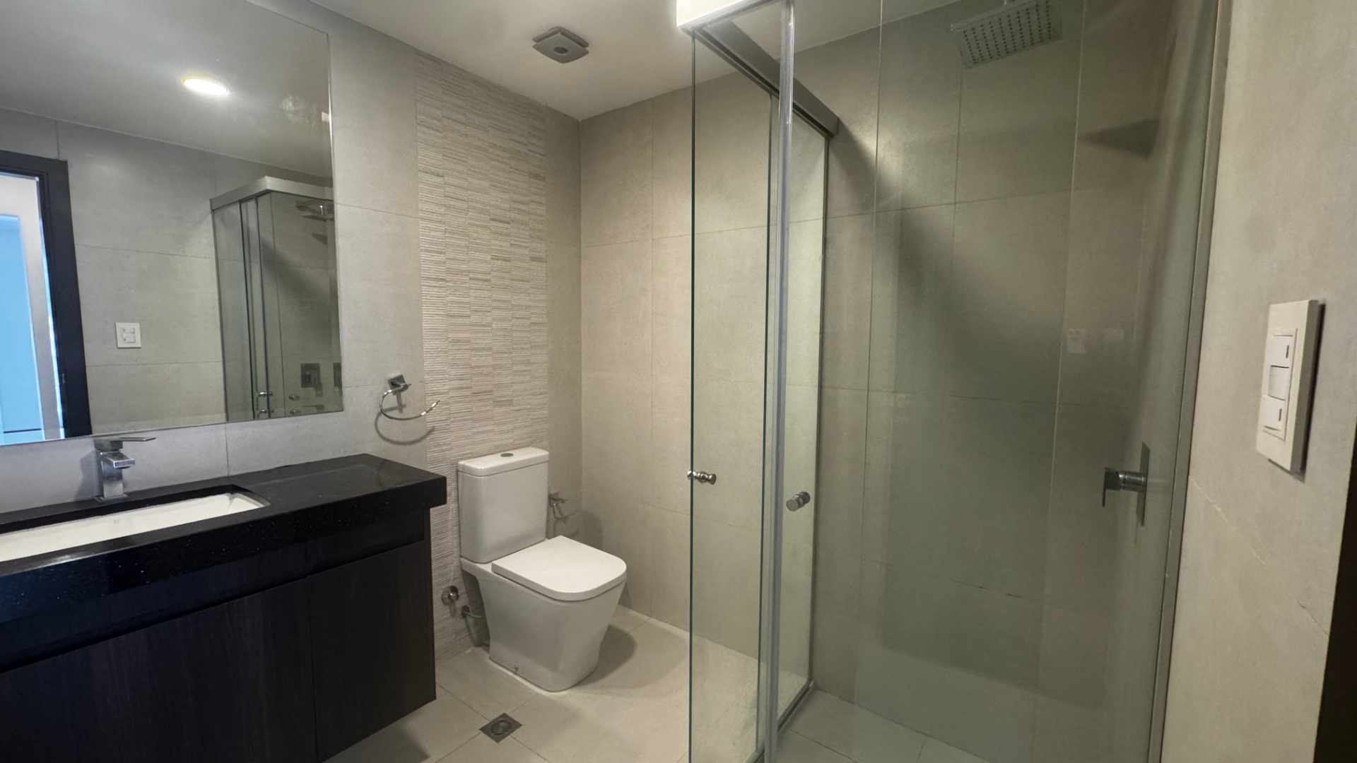 Departamento en Equipetrol en Santa Cruz de la Sierra 2 dormitorios 2 baños 1 parqueos Foto 12