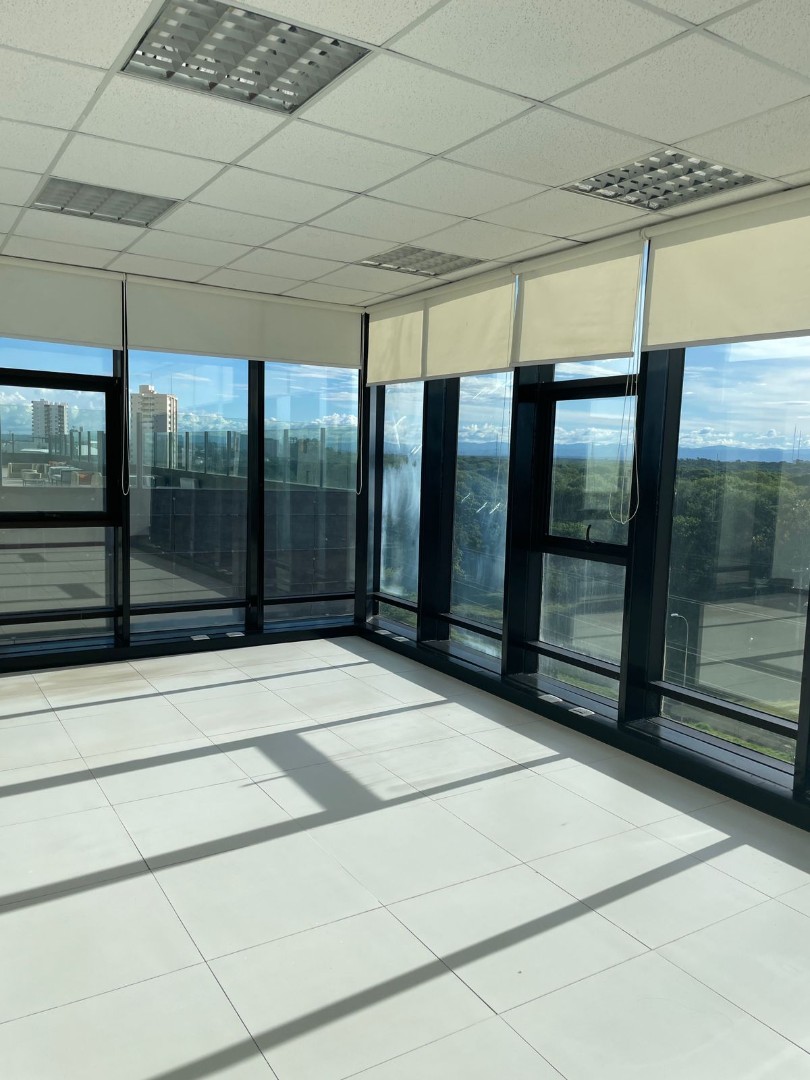 Oficina en Sirari en Santa Cruz de la Sierra 2 dormitorios 2 baños 3 parqueos Foto 6