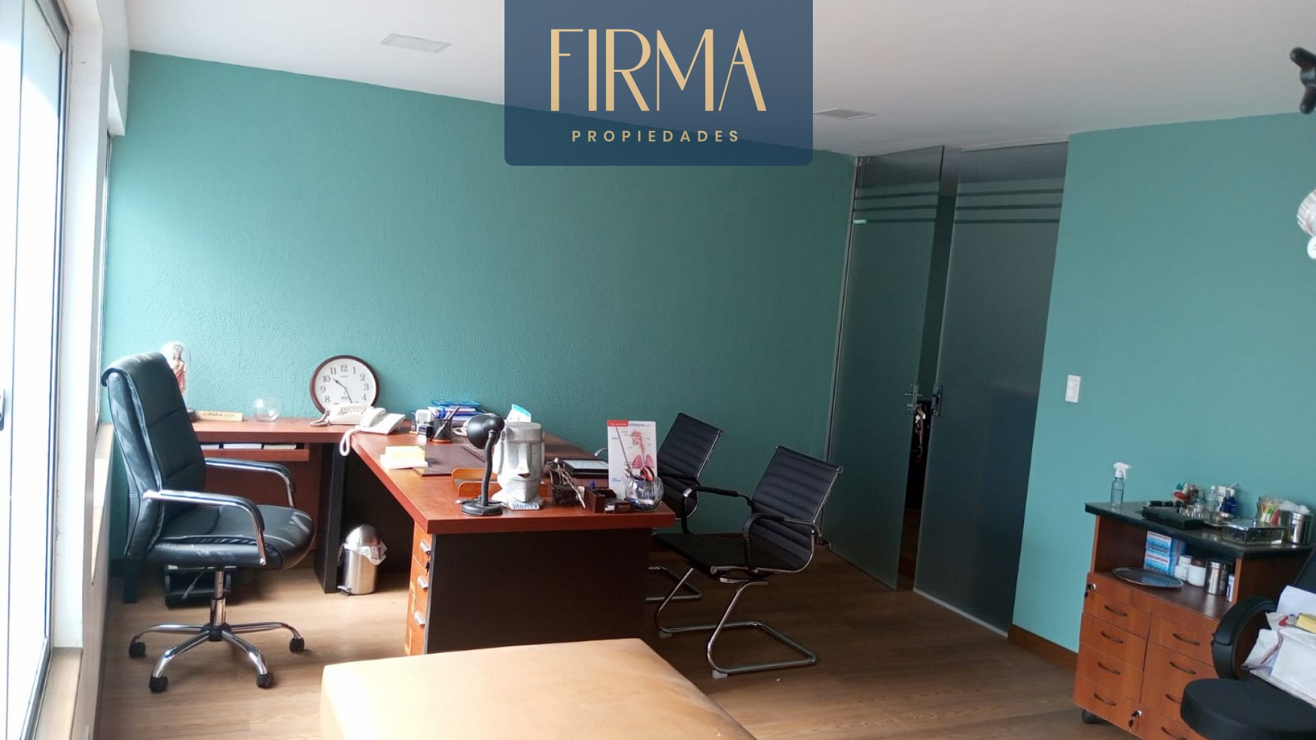 Oficina ALQUILA ESTE CONSULTORIO EN AV. 6 DE AGOSTO Foto 3