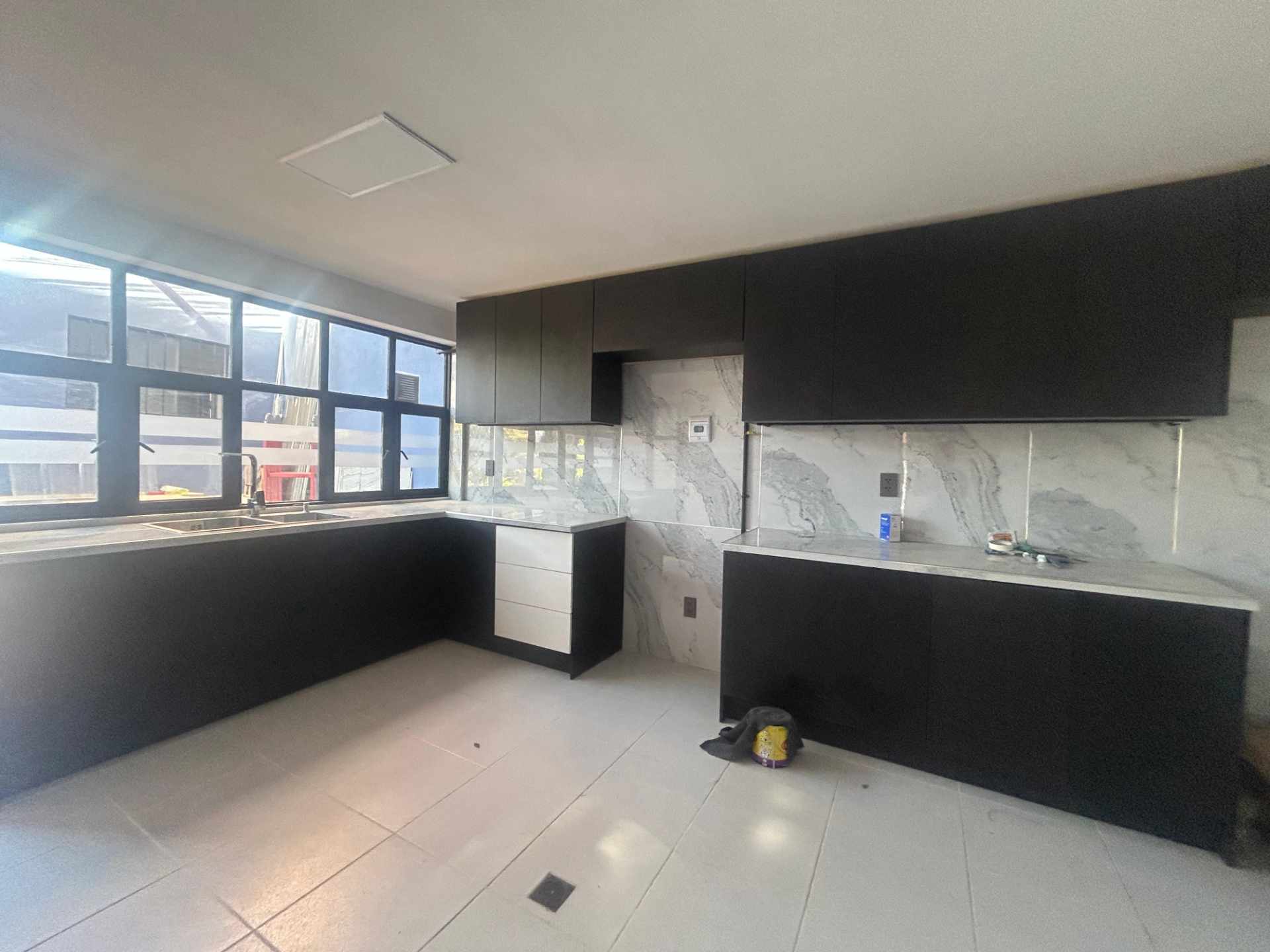 Casa en Achumani en La Paz 4 dormitorios 4 baños 2 parqueos Foto 5