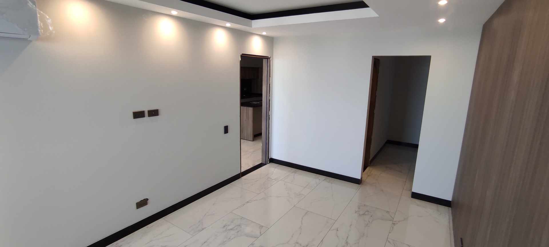 Departamento en Equipetrol en Santa Cruz de la Sierra 2 dormitorios 3 baños 1 parqueos Foto 3