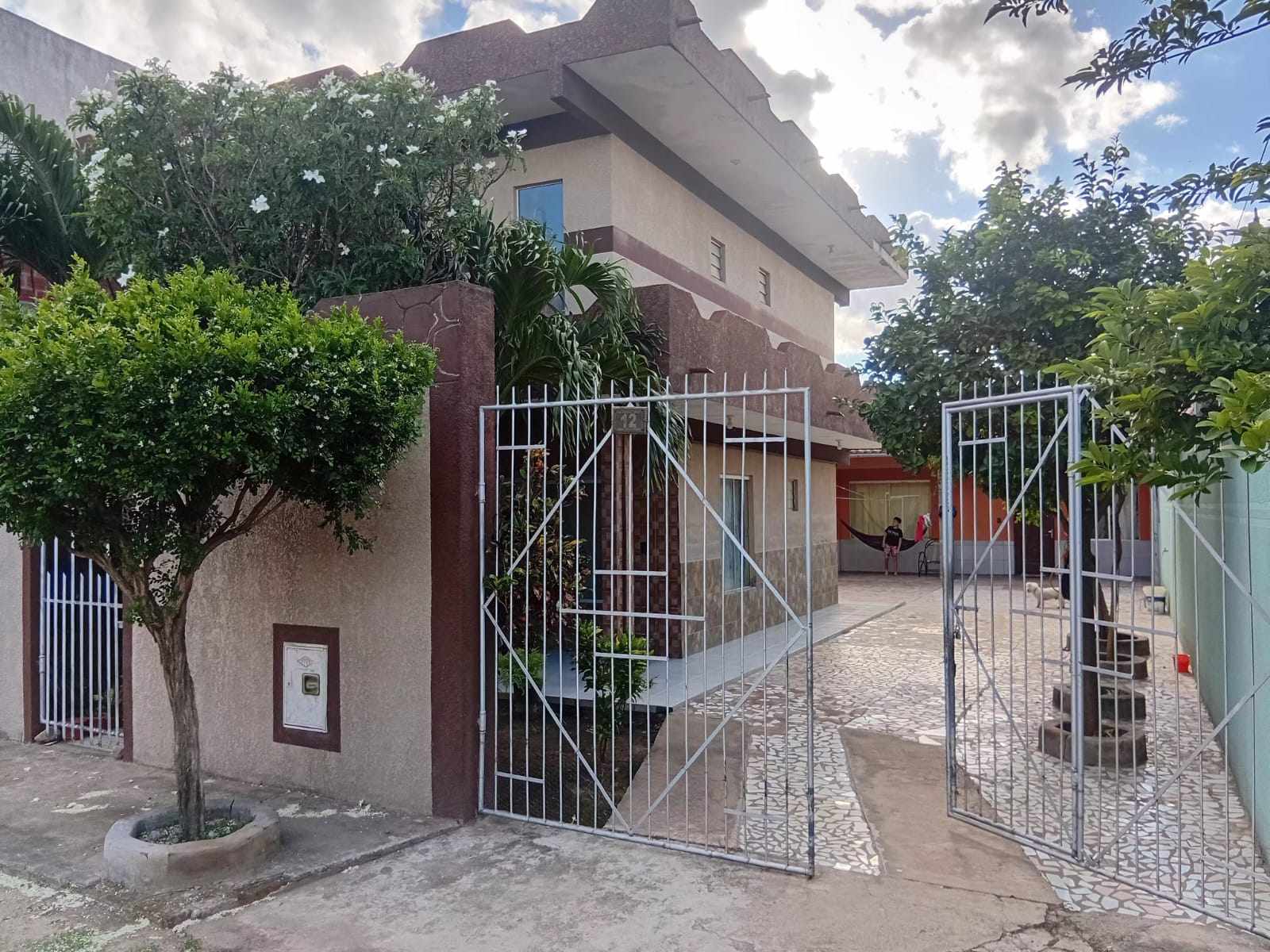 Casa en VentaBarrio el Arenal C/7 #12 6 dormitorios 5 baños 3 parqueos Foto 1